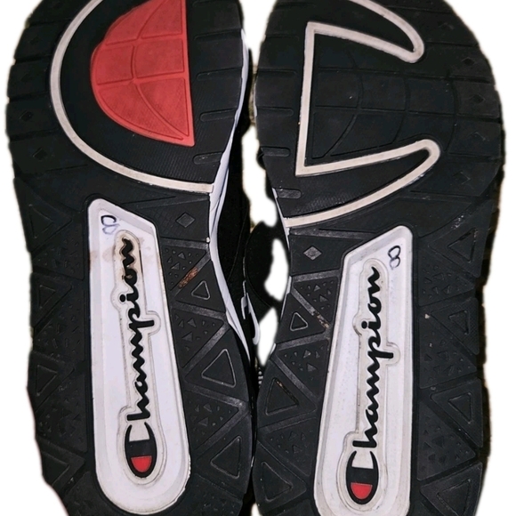 Champion Mens Black and White Crossiver Sneakers - Picture 11 of 12